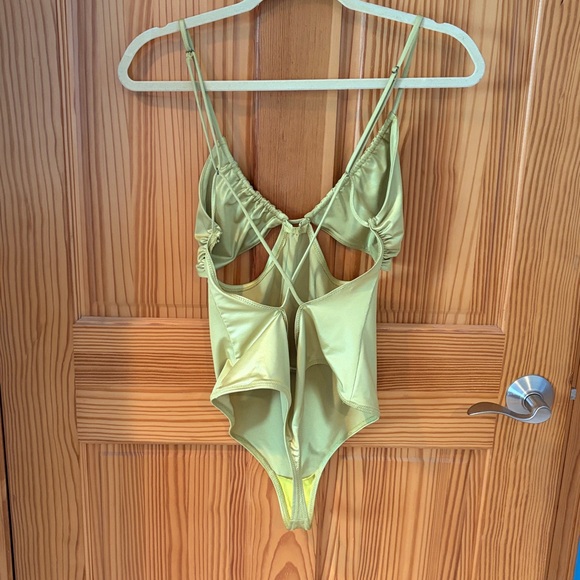 Urban Outfitters Green Bodysuit - Picture 5 of 5